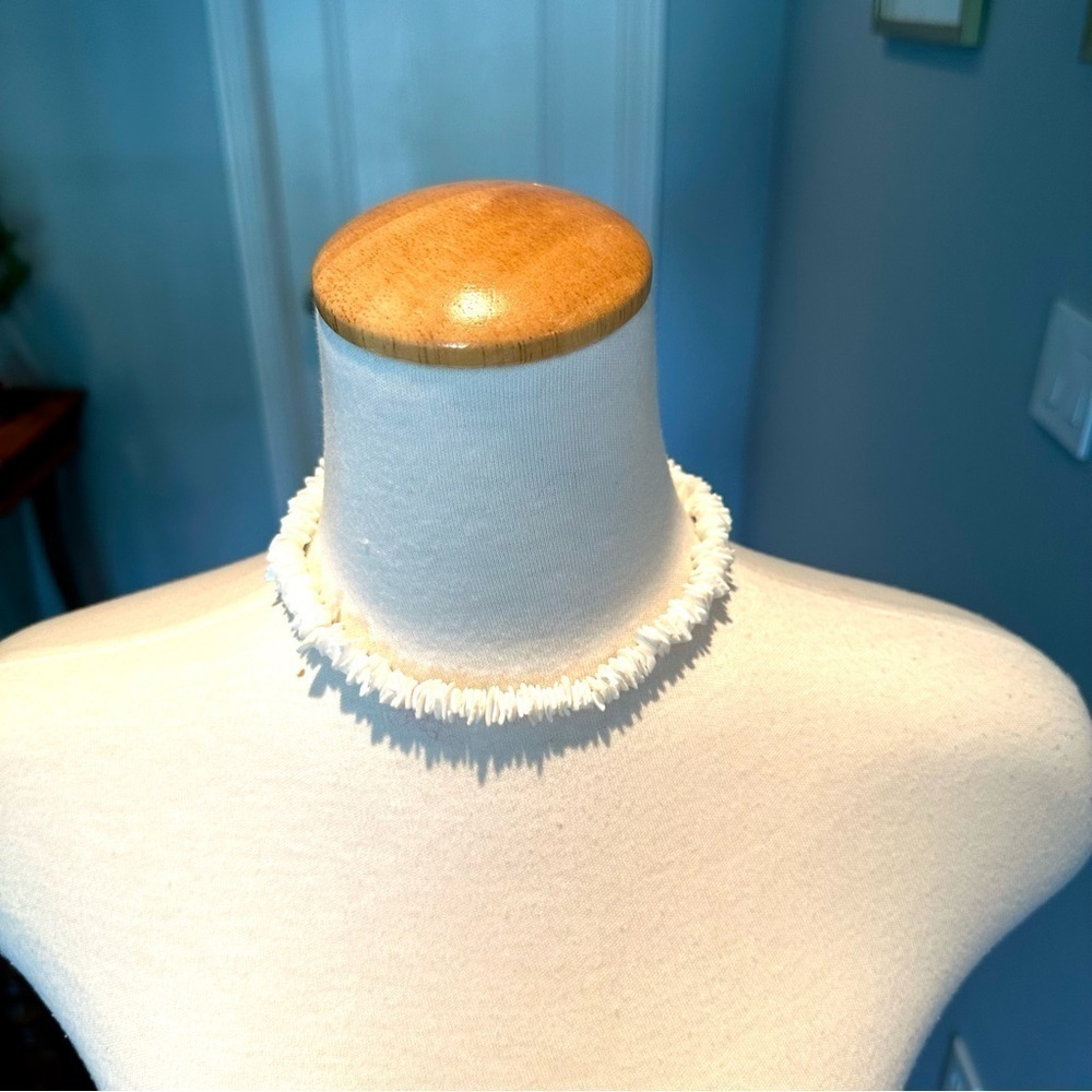 Puka Shells Necklace - Picture 3 of 9